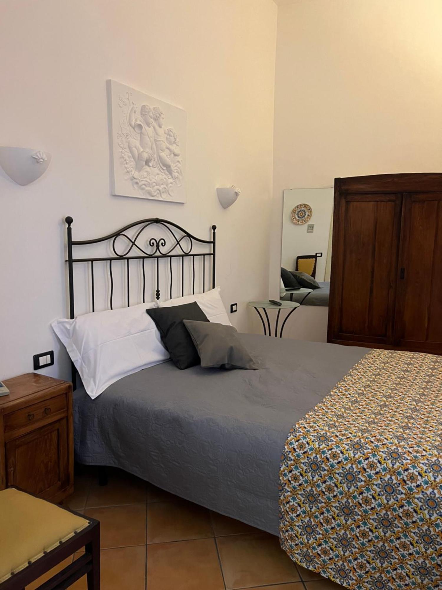 La Foresteria Agrigento Luaran gambar